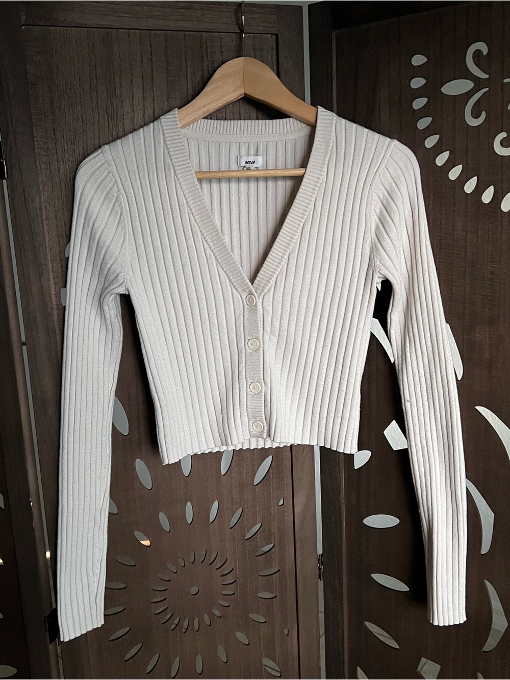 aerie Cream Ribbed V-Neck Button Crop Cardigan